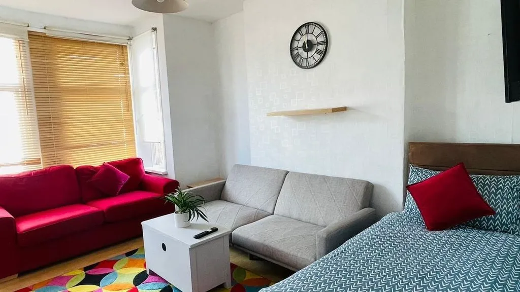 Stunning 1 bed flat in Newport-F3